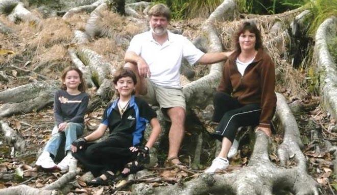 Solara Traxinger family - two and a half years across the Pacific - ’It made us very close’ ©  SW